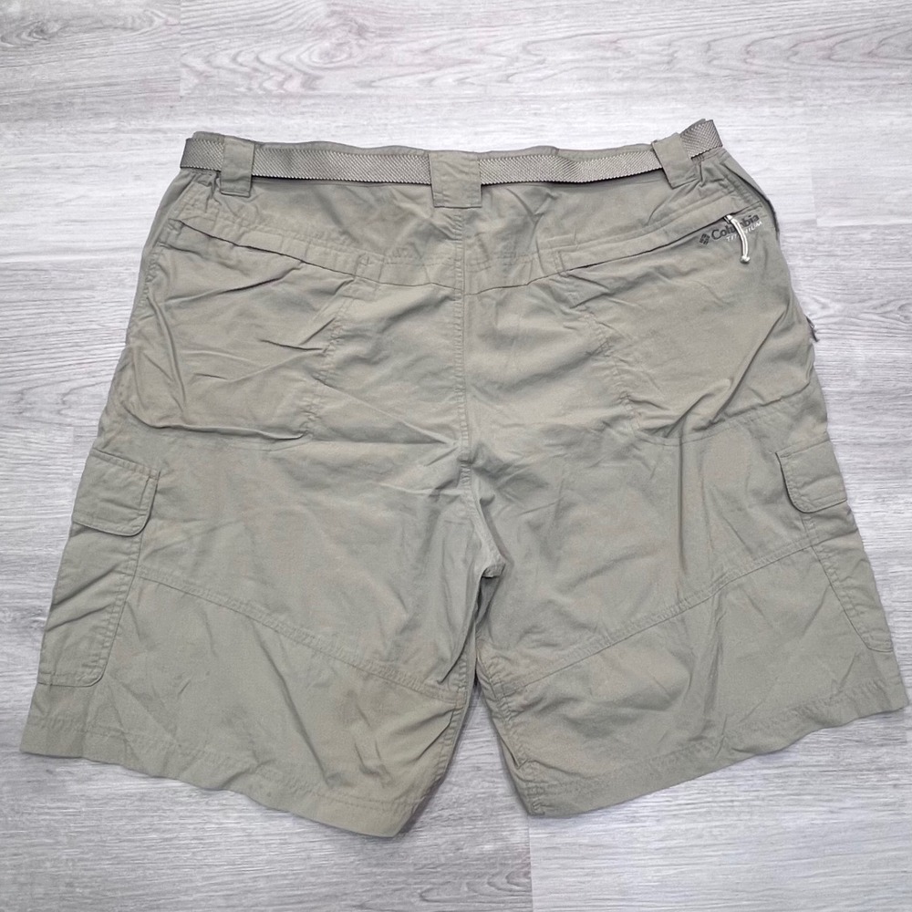 Columbia Titanium Omni-Dry Mens XL Cargo Shorts Khaki Tan Hiking Utility Belted - Picture 2 of 16